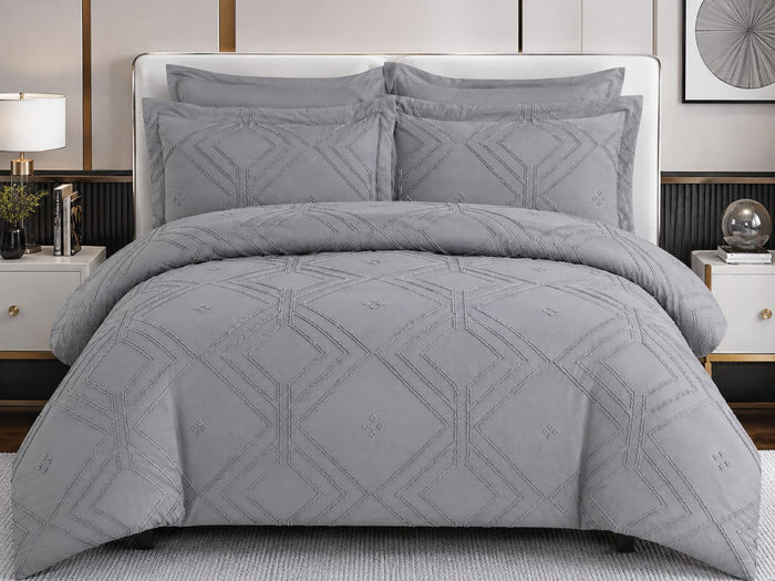 6 × 7 Tufted Duvet Set with 1 Bedsheet and 4 Pillowcases