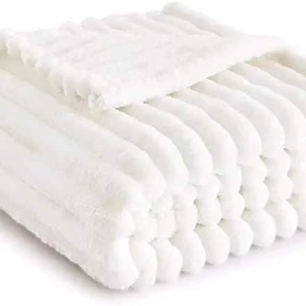 Super Soft Warm Velvet Throw Blankets