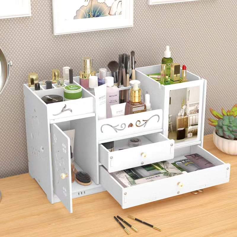 Cosmetic organizer