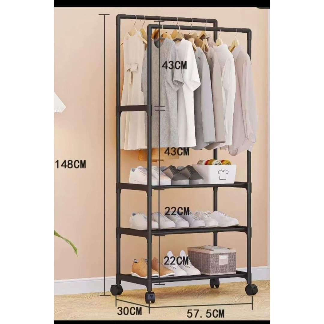 Rolling garment rack
