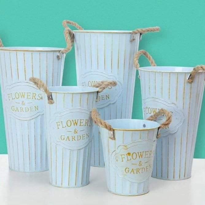 Retro Tin Flower