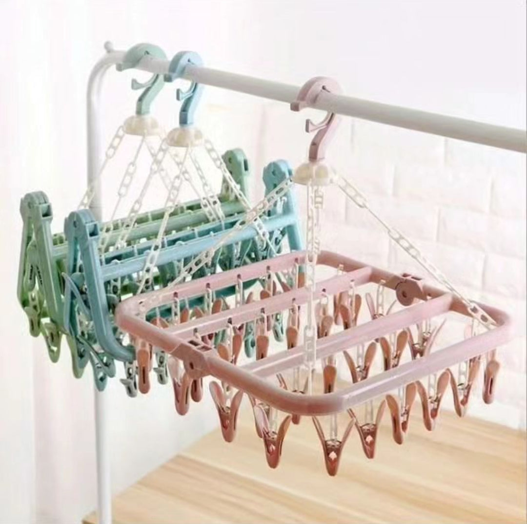 32Clip Undergarment Hanger