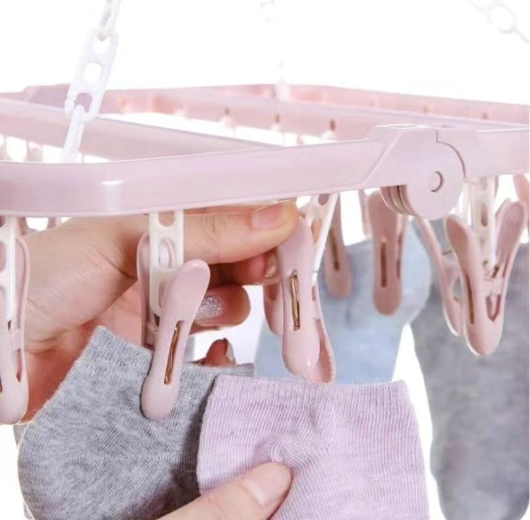 32Clip Undergarment Hanger