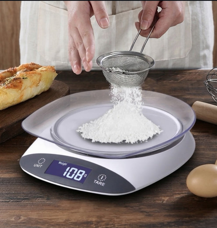 3kg Digital Kitchen Weighing Scale with Tare Function and LCD Display