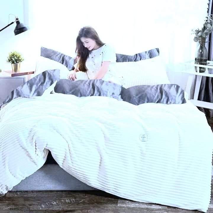 Velvet Duvet Sets inclusive of 2pillow cases and a sheet