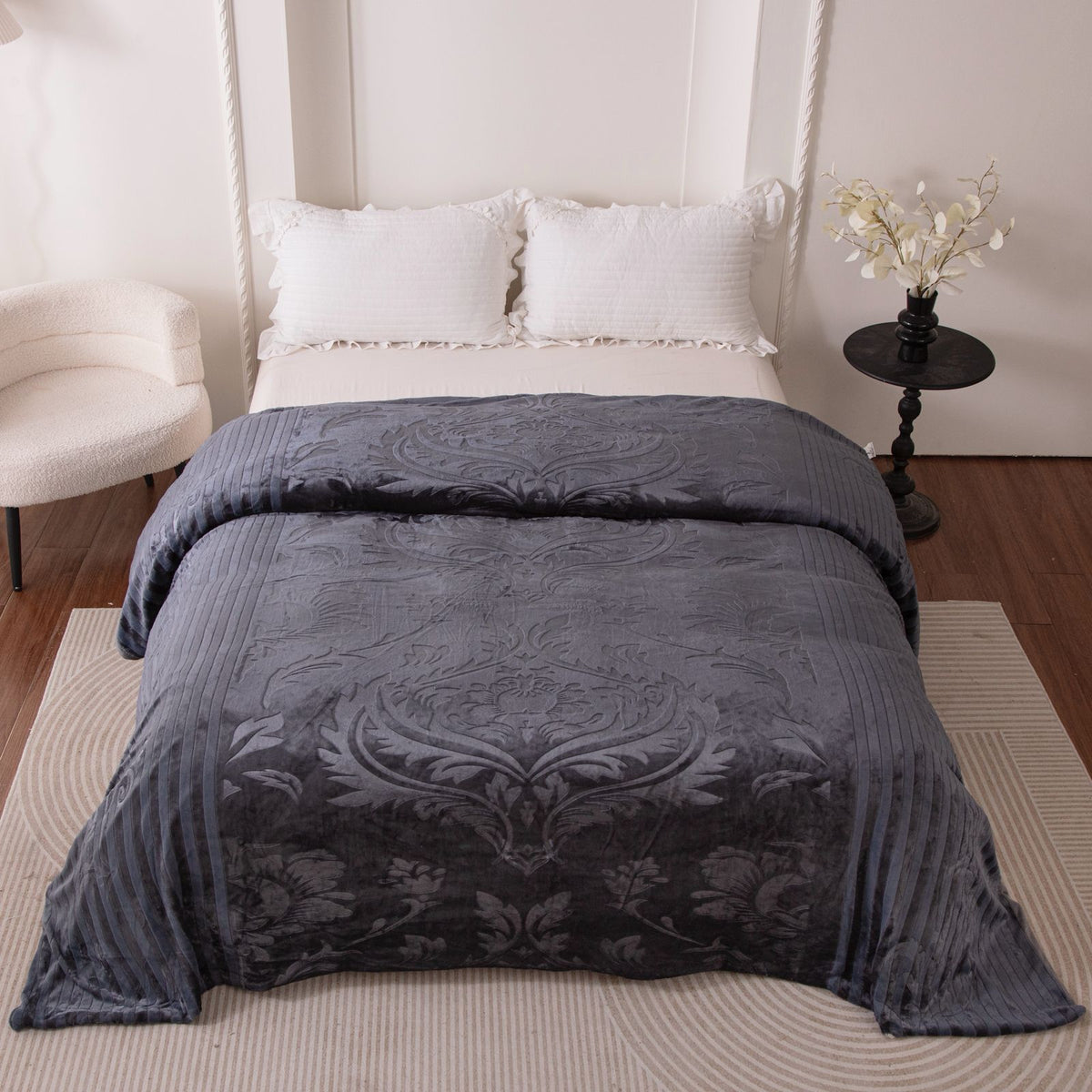6×7 ft Soft Silk Duvet Set with Bedsheet and Two Pillowcases
