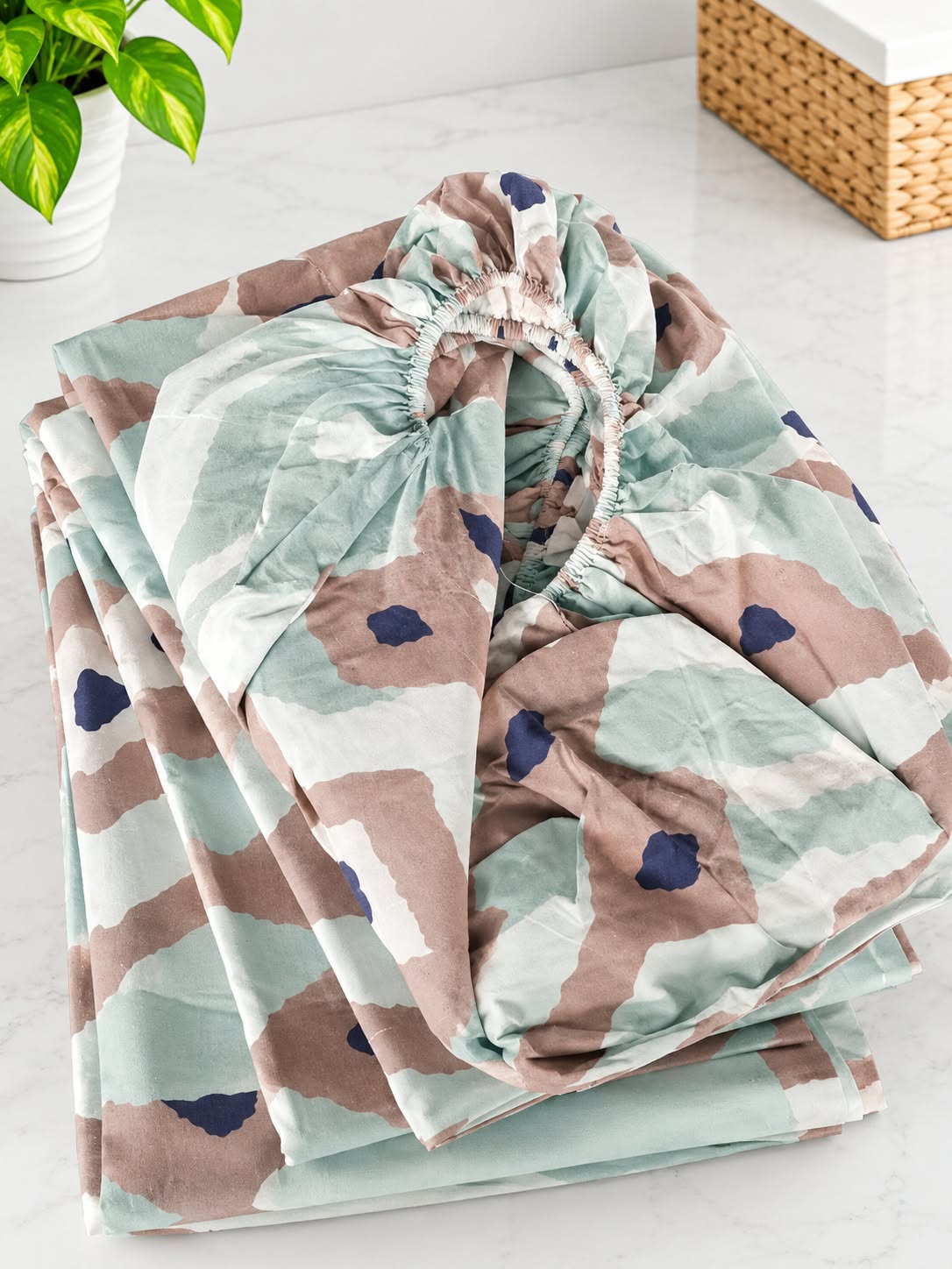 6×7 Cotton Bedsheet Set with Fitted Sheet and Pillowcases