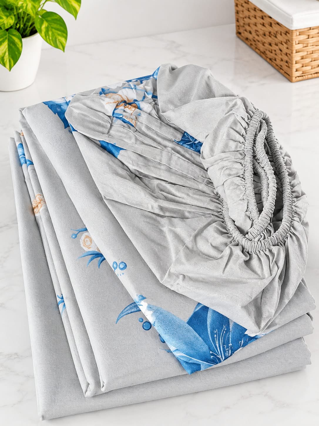 6×7 Cotton Bedsheet Set with Fitted Sheet and Pillowcases