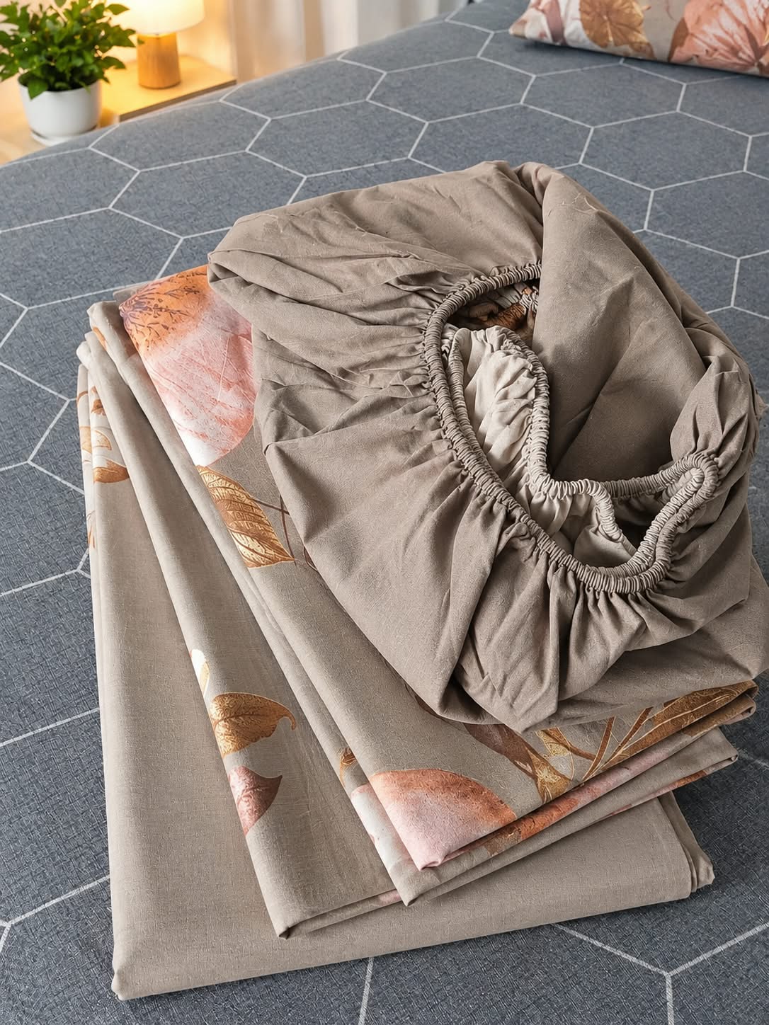 6×7 Cotton Bedsheet Set with Fitted Sheet and Pillowcases