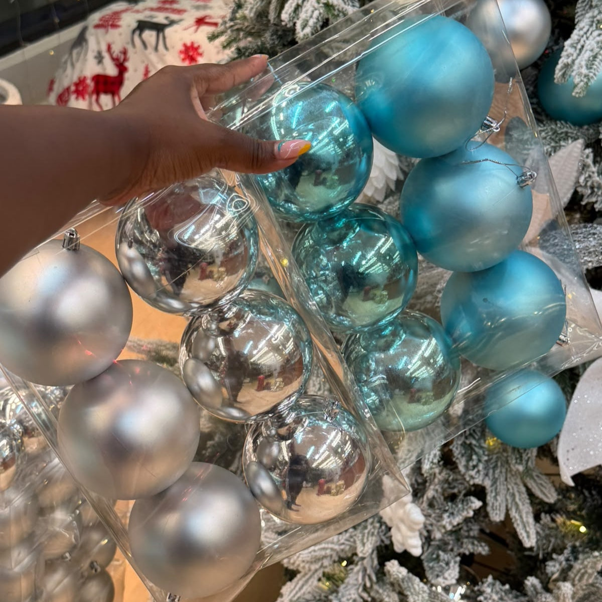 6-Piece Snowfall Christmas Baubles Set