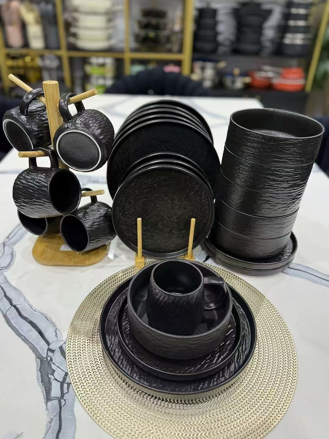 24-Piece Dinner Set