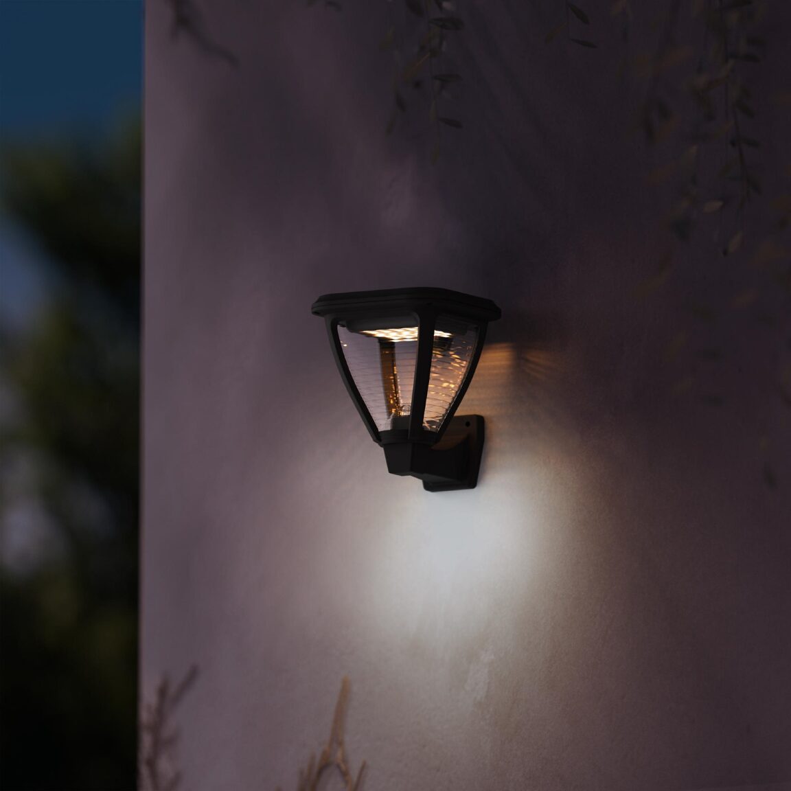 Philips LED Solar Wall Light 200 Lumen Vapora