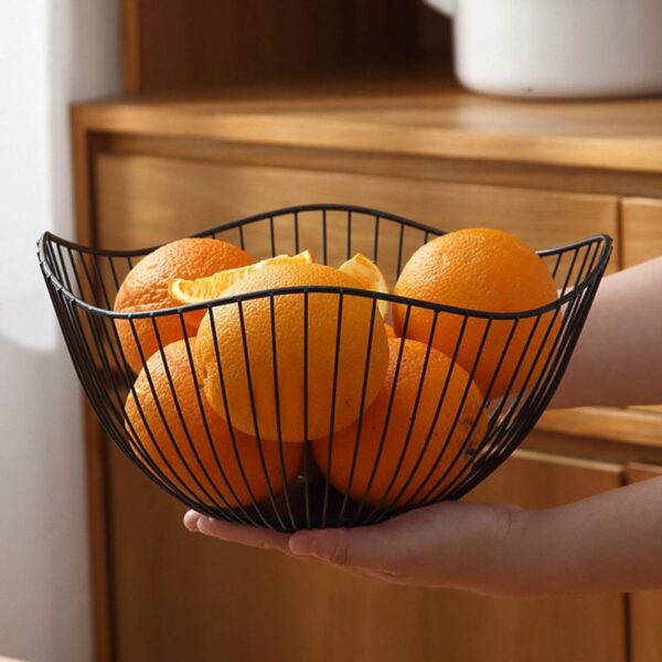 wire mesh fruit basket, 25.5 cm diameter x 13 cm height, modern open design