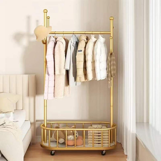 Movable clothes rack