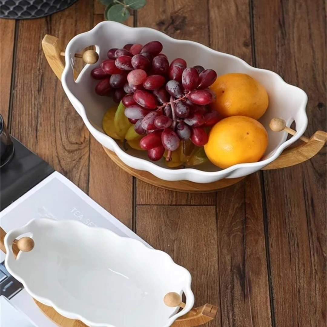 Swinging/hanging fruit basket