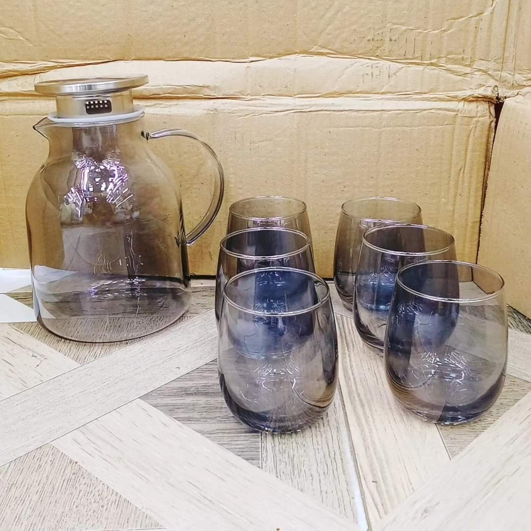 Juice decanter set
