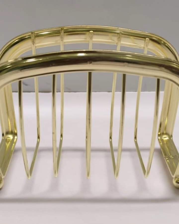 Metallic serviet holder