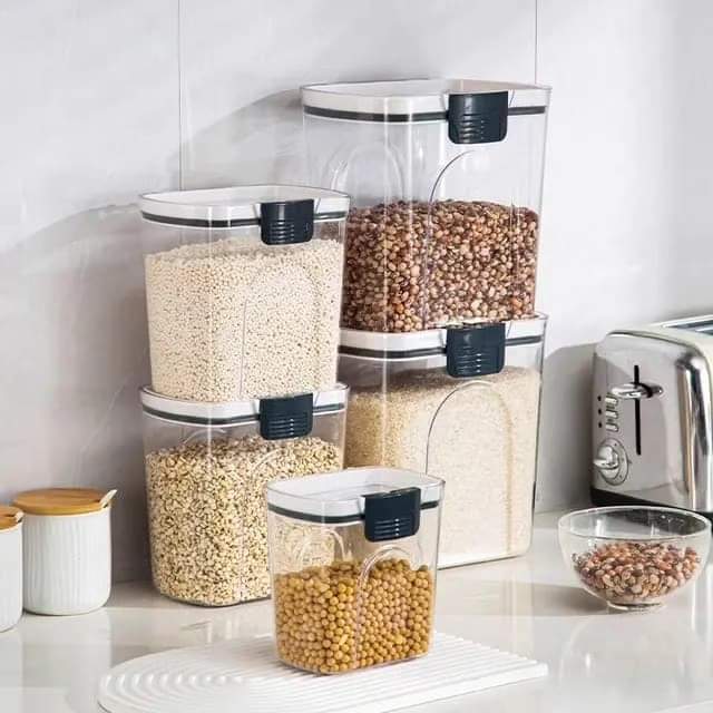 Airtight storage containers