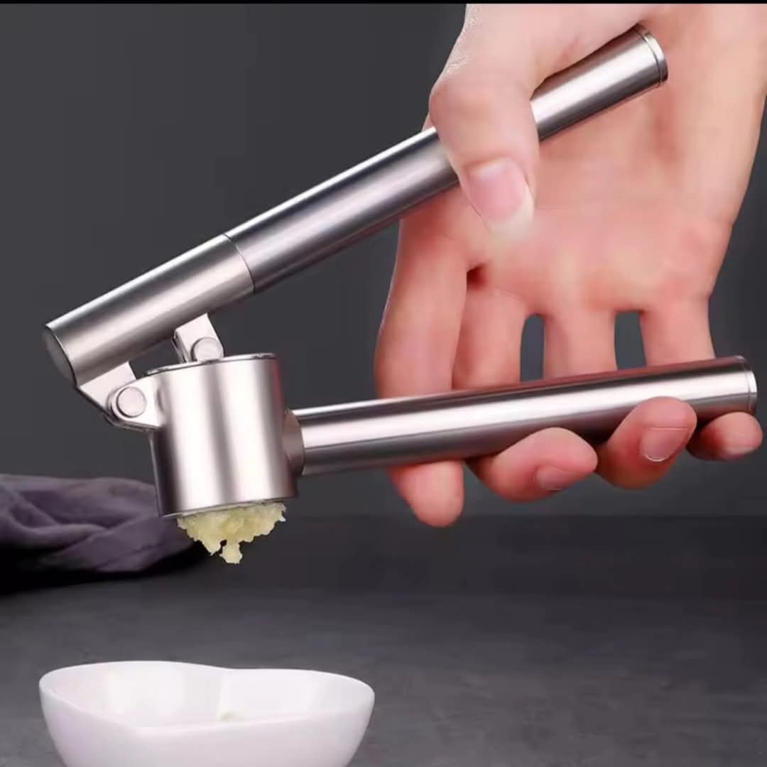 Garlic crusher