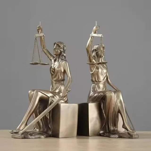 Heavy Resin Bookends Statue/Sculpture