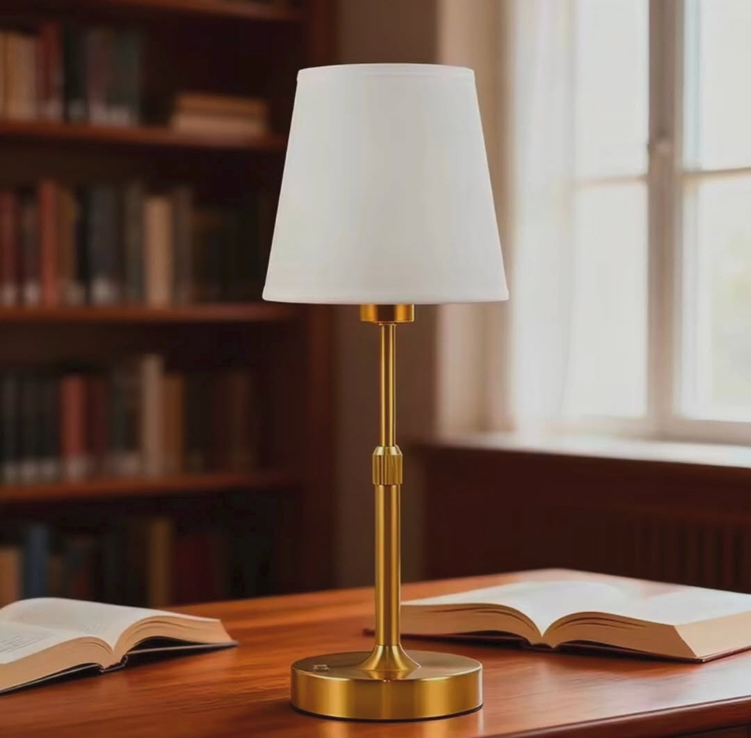 Gemelli Collections vintage metal table lamp with classic design and sturdy metal construction for bedside, desk, and decorative lighting.