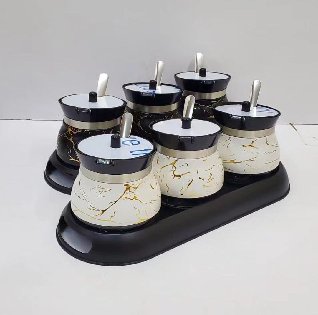 Set of Condiment