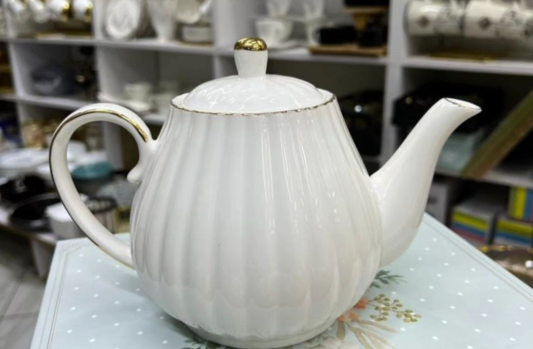 1.5ltr Ceramic Teapot