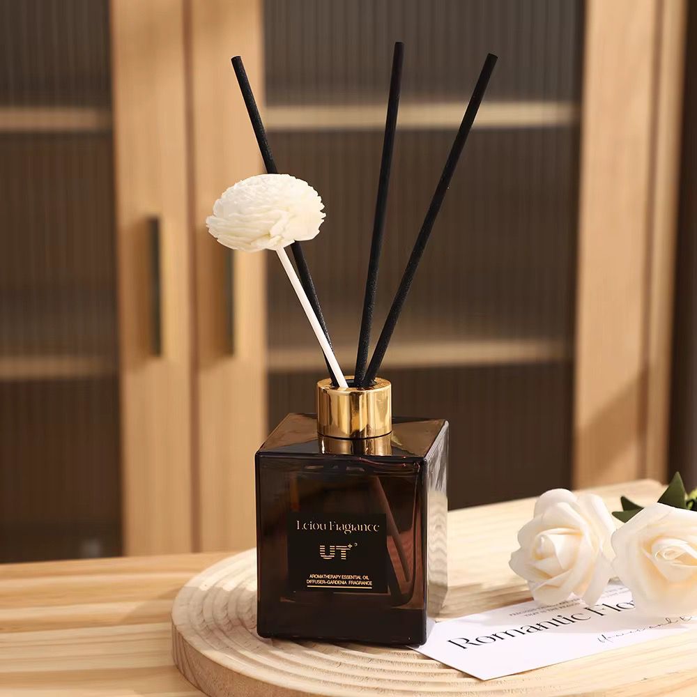 200ml gardenia aromatherapy essential oil freshener in decorative bottle