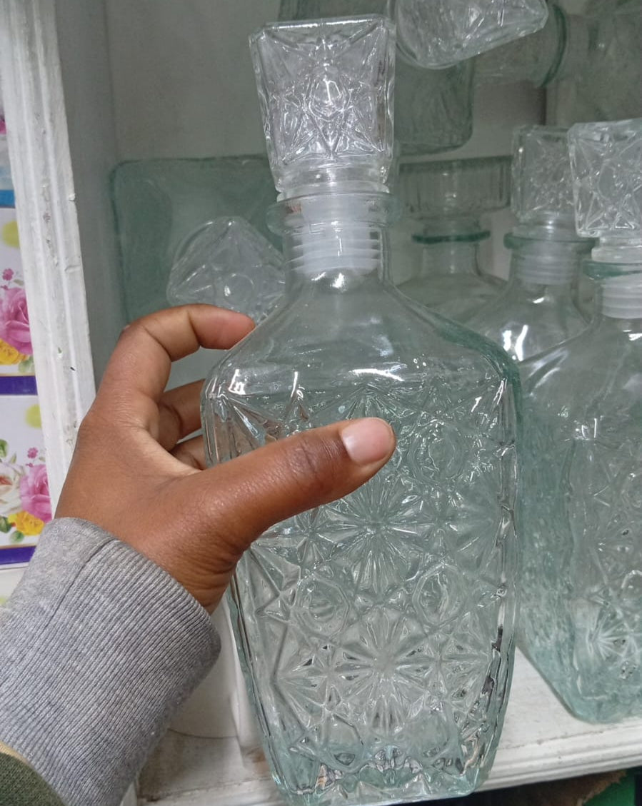 850ml Square Glass Decanter