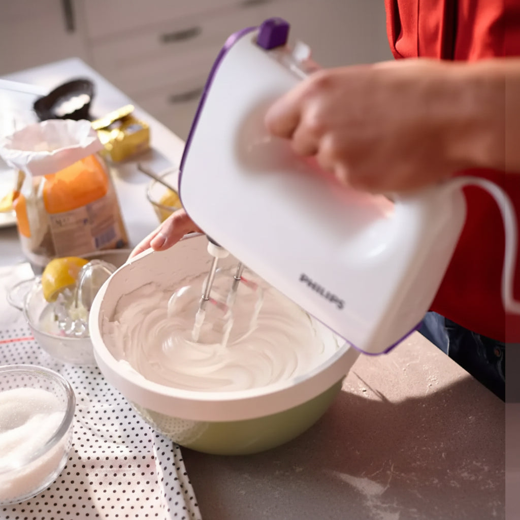 450W hand mixer with 5 speed settings, turbo function, stainless steel beaters, and dough hooks for baking, whipping, and kneading tasks HR3740/11.
