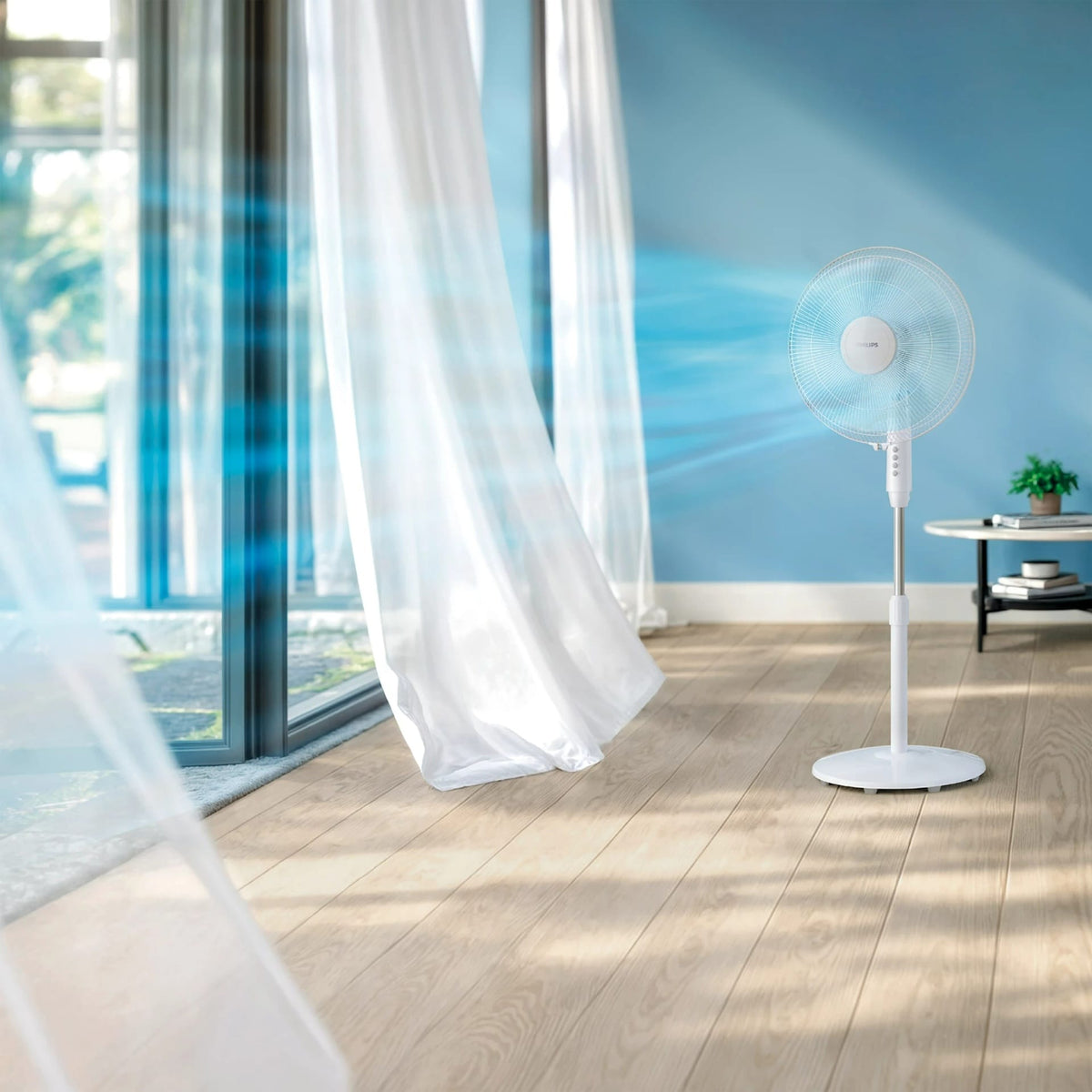 Philips Series 600 ACP620/00 pedestal fan in matte white with powerful airflow, oscillation function, adjustable height, and energy-efficient cooling performance