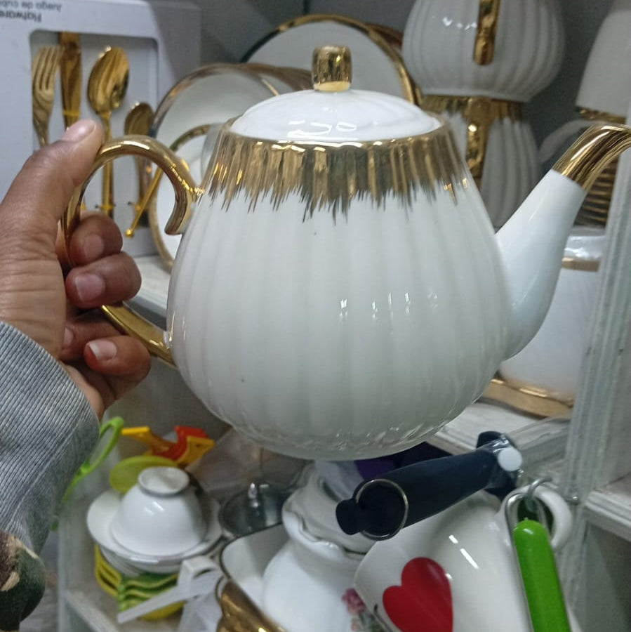 1L Gold Detail Porcelain Kettle