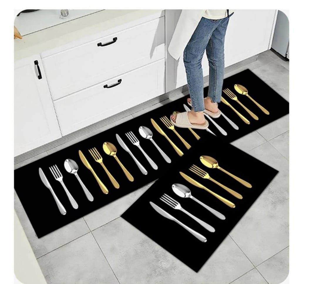 Gemelli Collections two-piece rubber kitchen mat set with 120cm x 45cm and 30cm x 45cm mats for kitchen floor protection and everyday use.