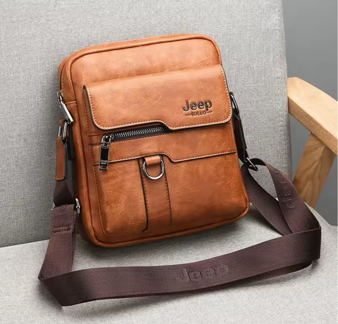 Crossbody messenger shoulder bag for business casual daily use