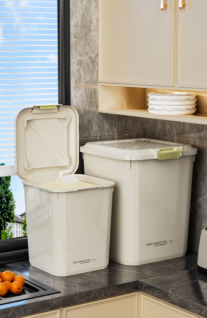 Large capacity wheeled rice bucket