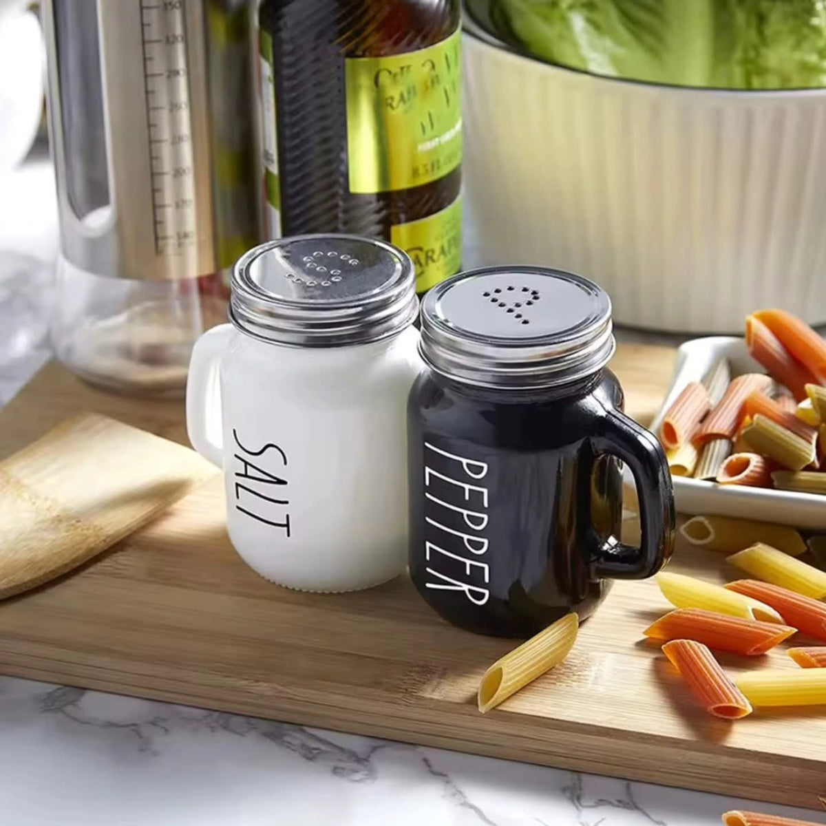 Salt and pepper shaker