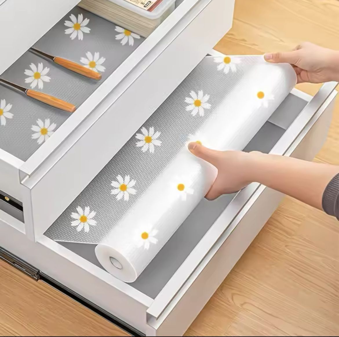 Daisy Pattern Drawer Liner Mat 45cm x 500cm
