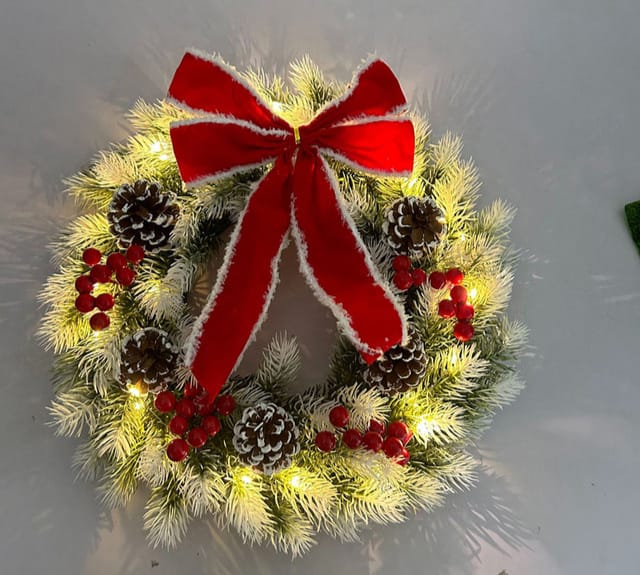 Pre-Lit Christmas Wreath Decoration