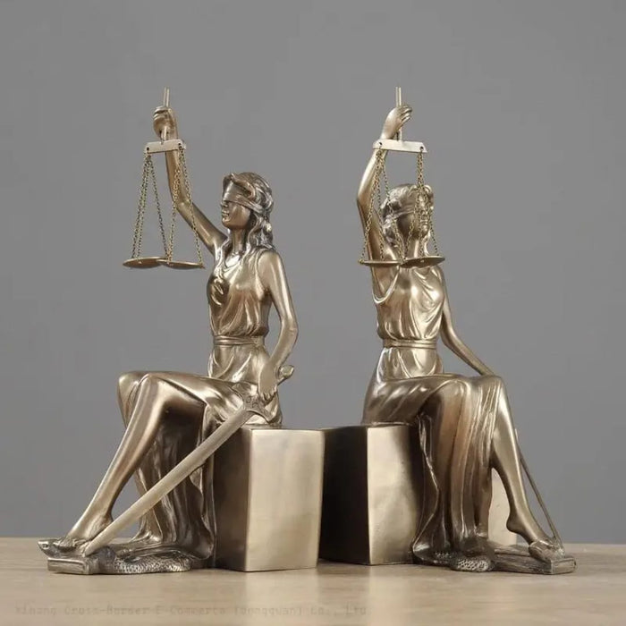 Gemelli Collections pair of Lady Justice bronze finish bookend statues for bookshelf decoration, book organisation and professional office décor.