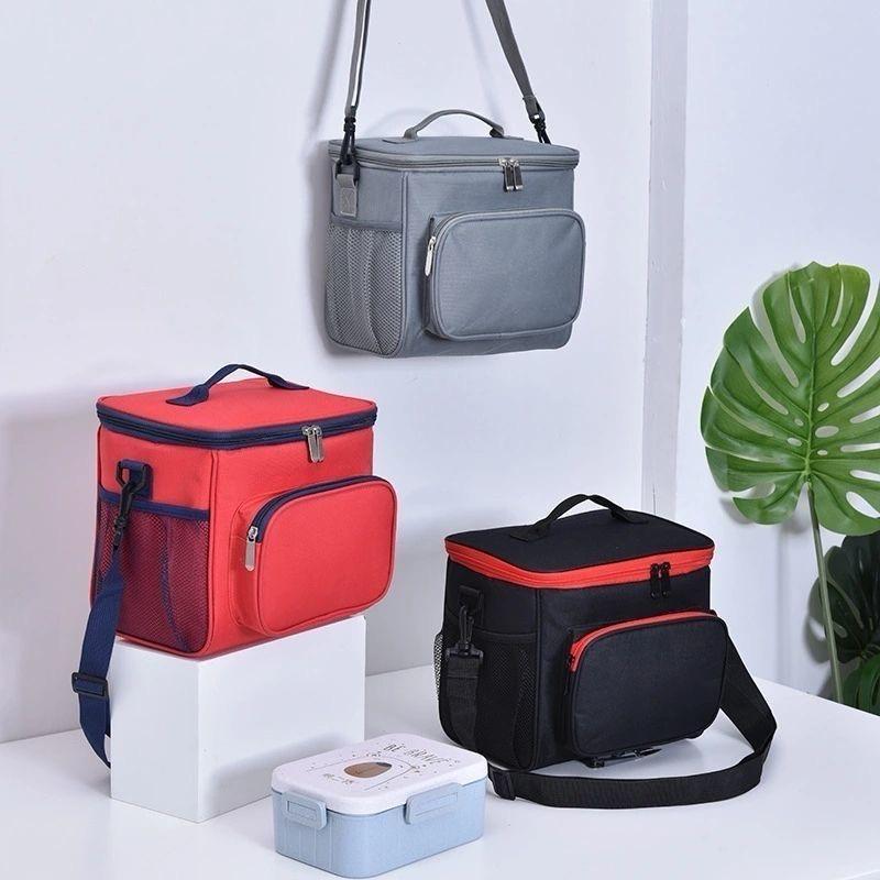Thermal insulated lunch bag / cooler bag in waterproof Oxford fabric, available in black, navy blue, grey, and red