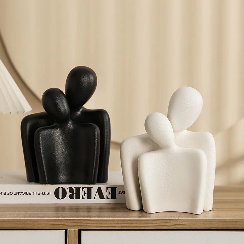 Couple Sculpture