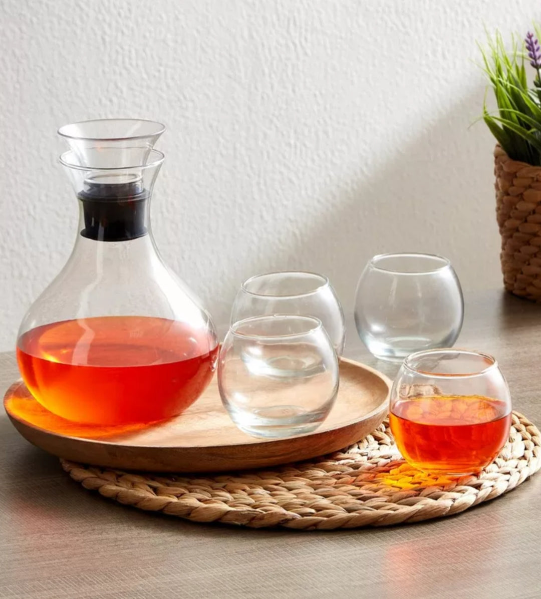 Clear glass round lemon decanter with 800ml capacity and 6 matching glasses