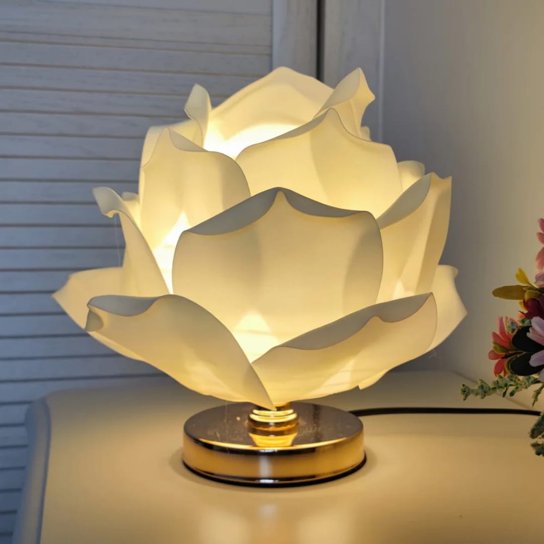 Gemelli Colllection rose floral table lamp atmosphere night light decorative bedside lamp warm ambient home décor lighting