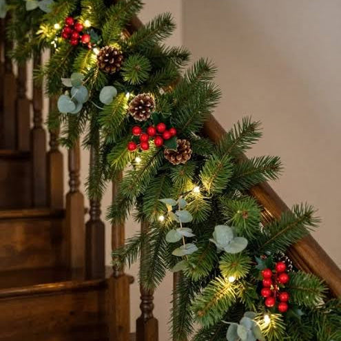 2.7m Pre-Decorated Green Christmas Garland with Built-In Lights