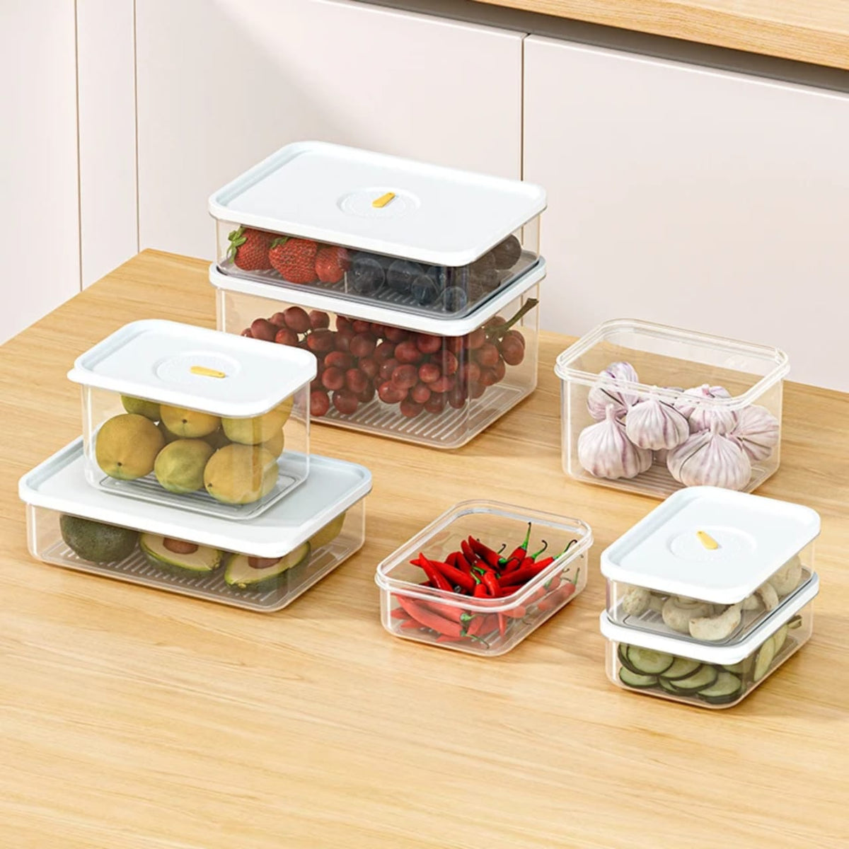 Set of 4 Transparent Fridge Organizer Containers, Airtight and Stackable, Capacities 370ml–1900ml