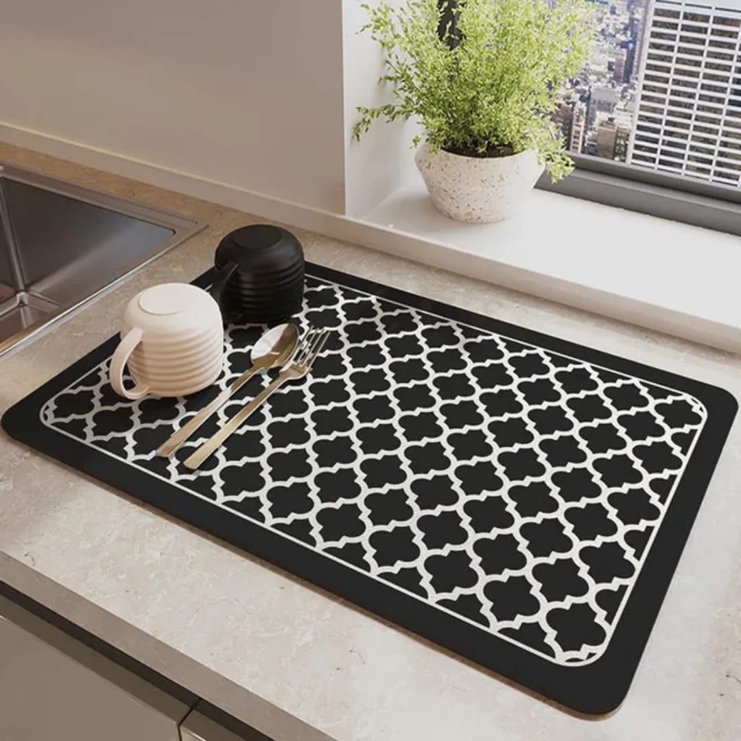 Diatom mud rubber dish drying mat measuring 40cm x 50cm in black, grey, and brown for drying dishes and protecting kitchen countertops from excess water
