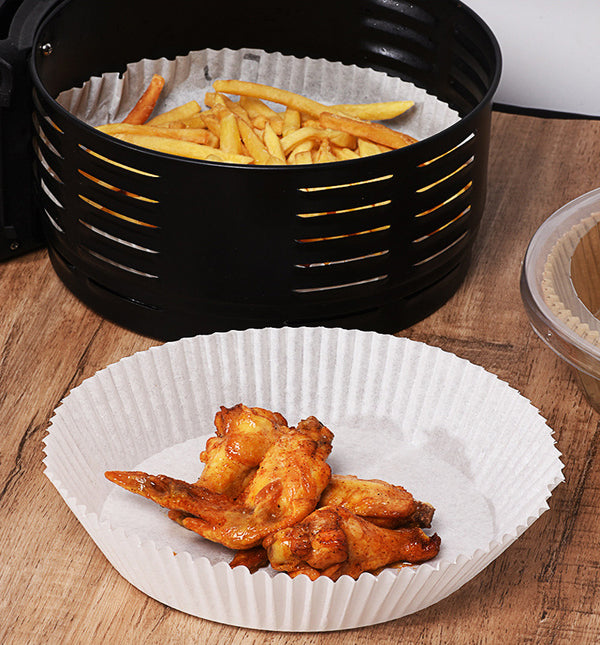 25-piece round air fryer paper liner with waterproof, oil-proof, and non-stick surface, available in white and cowhide colour for convenient air fryer cooking and cleanup.