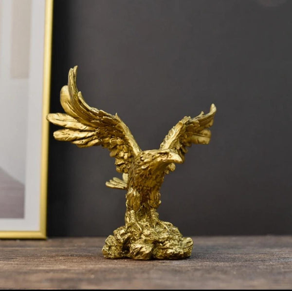 Decorative Eagle Decor – Luxury Tabletop Eagle Sculpture for Home and Office Desk Decoration