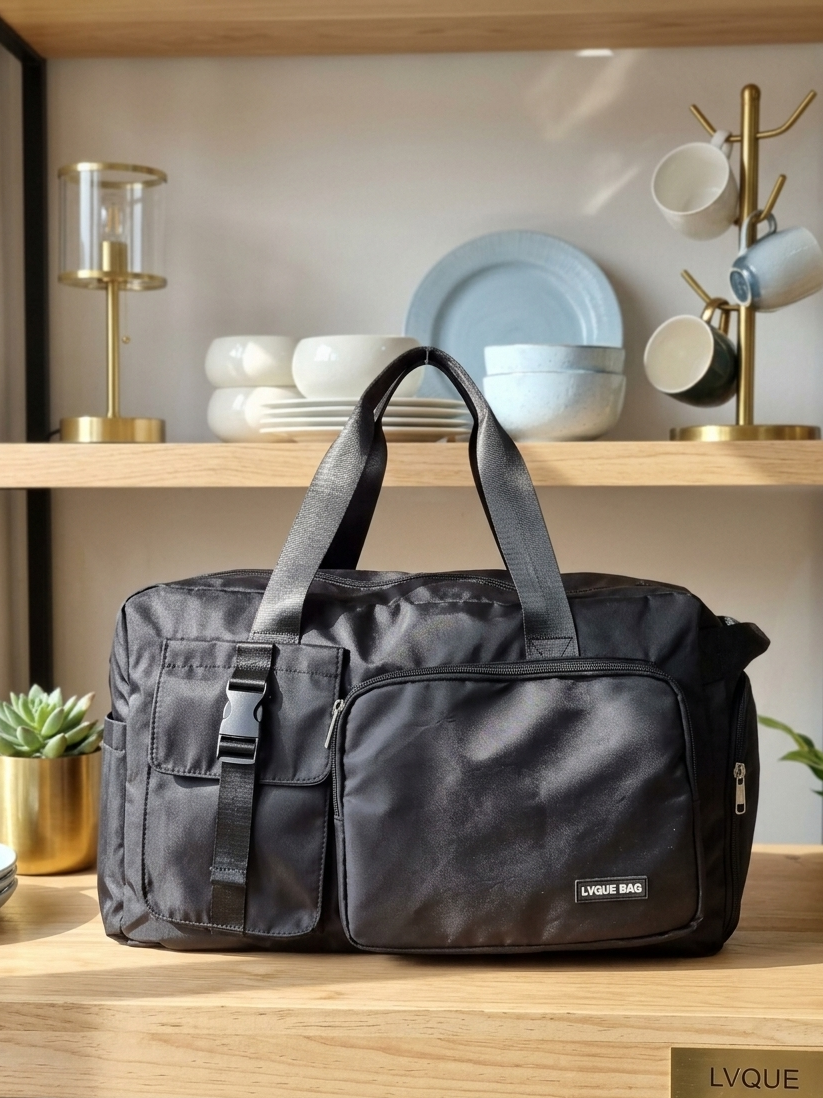 Gemelli Colllection waterproof gym and travel bag spacious sports and weekend travel bag available in black and green