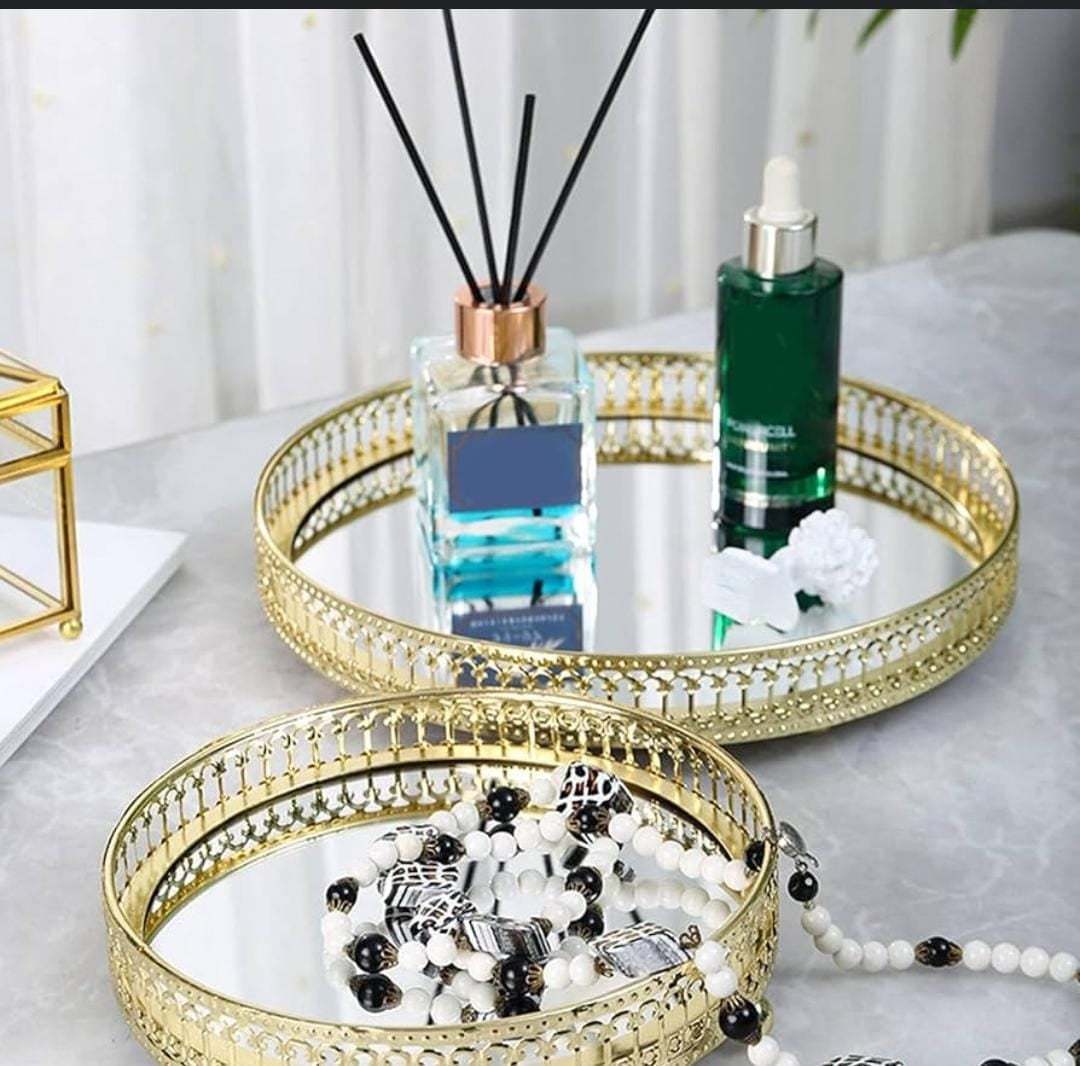 Vintage gold decorative vanity tray mirror available in round or rectangular design, measuring 32cm with a 4cm height.